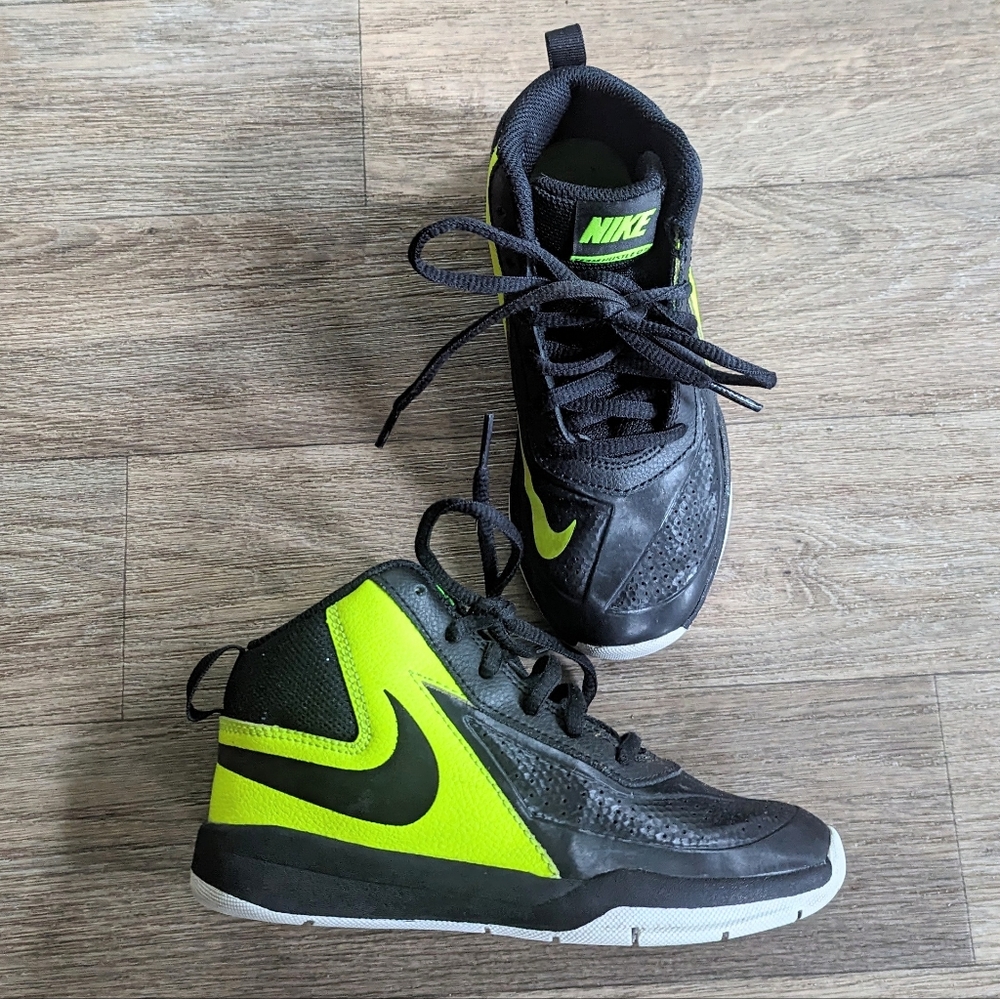 Nike Hustle D7 Kids Youth Basketball Sneakers Shoe Size 12.5C